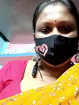 LiaWells – webcam model profile photo Image 4