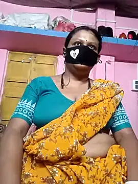 LiaWells – webcam model profile photo Image 5