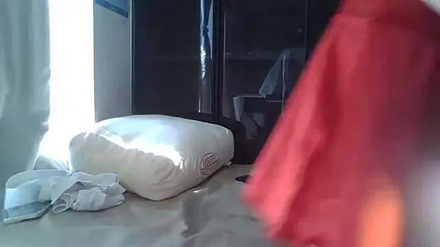 oxo_yuna_oxo – webcam model profile photo Image 15