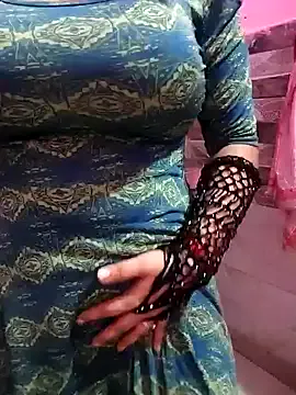 roouse – webcam model profile photo Image 16