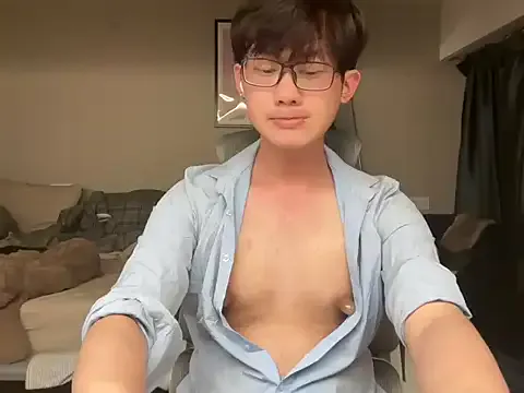 Yui-Ch – webcam model profile photo Image 8