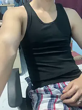 maataaan – webcam model profile photo Image 10