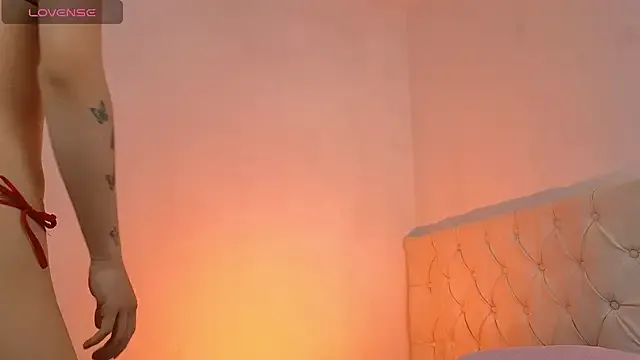 JadeyKhada – webcam model profile photo Image 5