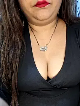 BellaDiNatale – webcam model profile photo Image 10