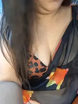 BellaDiNatale – webcam model profile photo Image 13