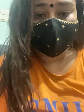 BellaDiNatale – webcam model profile photo Image 14