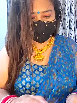 BellaDiNatale – webcam model profile photo Image 8