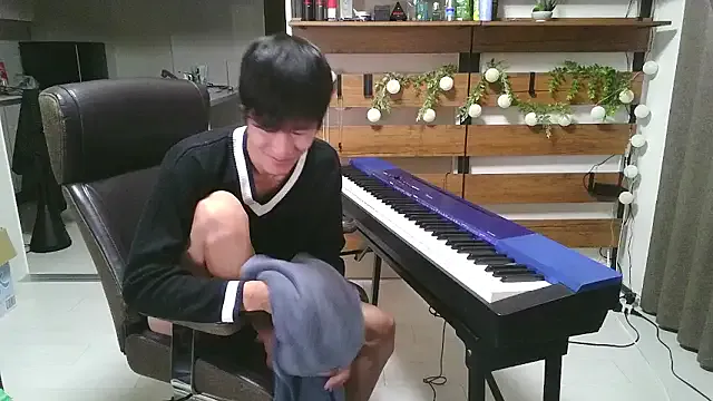 dirtypub – webcam model profile photo Image 15