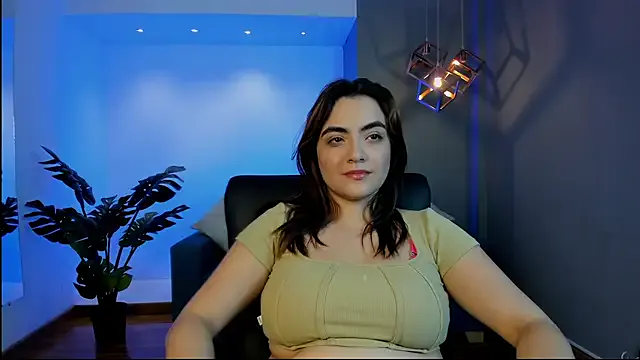 MarieLima – webcam model profile photo Image 8