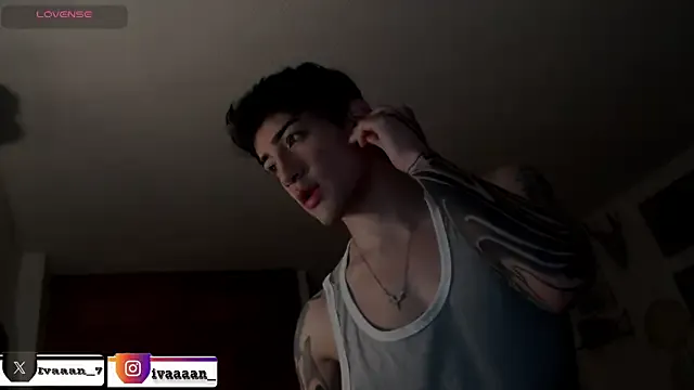 Midwestalpha – webcam model profile photo Image 19