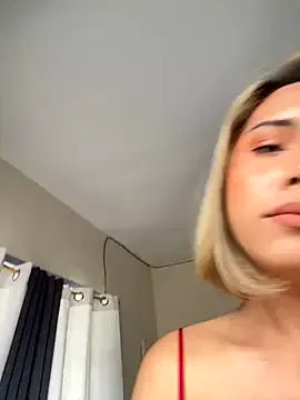 NinaVegas – webcam model profile photo Image 10