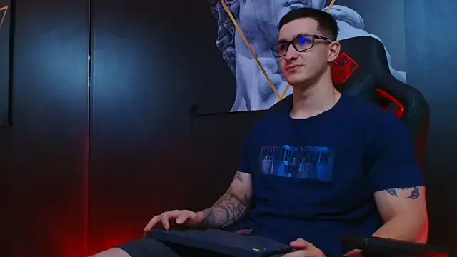 sukebegorilla – webcam model profile photo Image 13