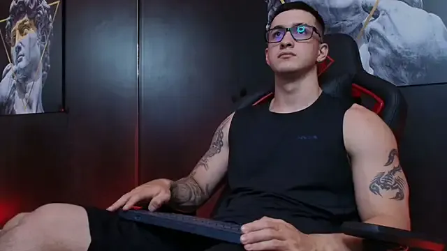 sukebegorilla – webcam model profile photo Image 19