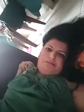 Awesomelusty – webcam model profile photo Image 14