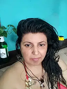 Awesomelusty – webcam model profile photo Image 2