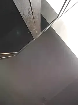 Awesomelusty – webcam model profile photo Image 5