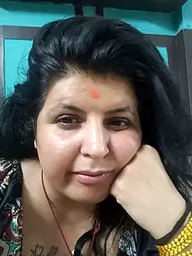 Awesomelusty – webcam model profile photo Image 6