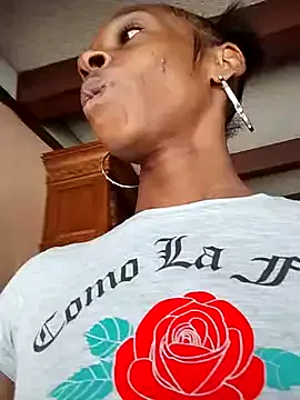 StellaFletcher – webcam model profile photo Image 15