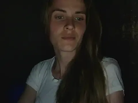 oxo_yuna_oxo – webcam model profile photo Image 4