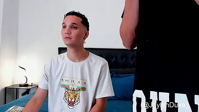 Awesomelusty – webcam model profile photo Image 14