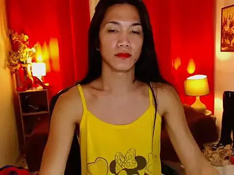 roouse – webcam model profile photo Image 3