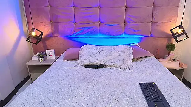 oxo_yuna_oxo – webcam model profile photo Image 5