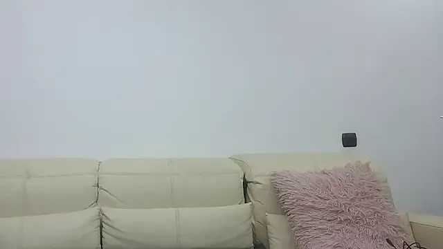 LunaSilvestre – webcam model profile photo Image 4