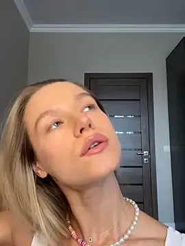 maataaan – webcam model profile photo Image 7