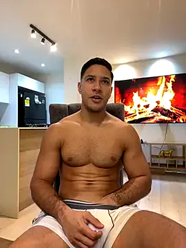 paroncho – webcam model profile photo Image 4