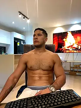 paroncho – webcam model profile photo Image 8