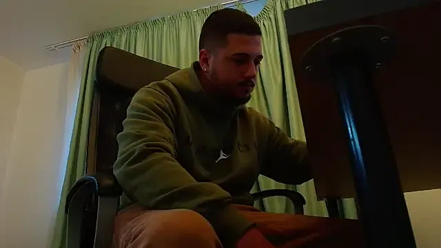 oxo_yuna_oxo – webcam model profile photo Image 15