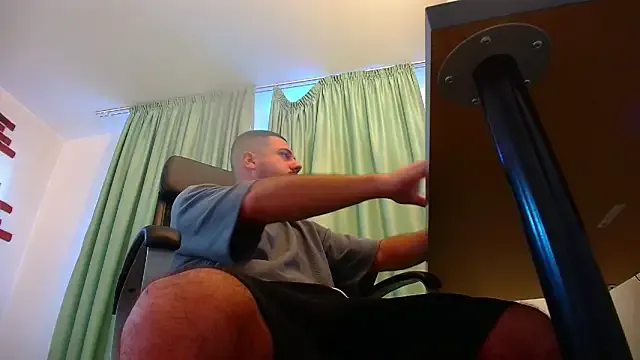 oxo_yuna_oxo – webcam model profile photo Image 17