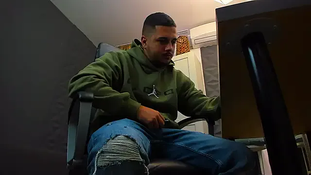 oxo_yuna_oxo – webcam model profile photo Image 18