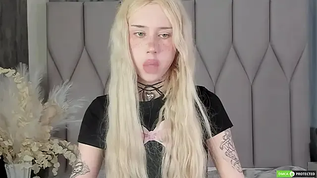 Yui-Ch – webcam model profile photo Image 12