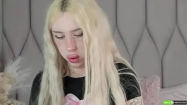 Yui-Ch – webcam model profile photo Image 16