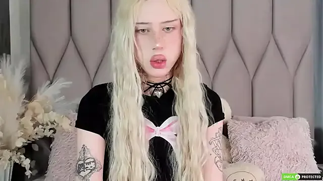 Yui-Ch – webcam model profile photo Image 3