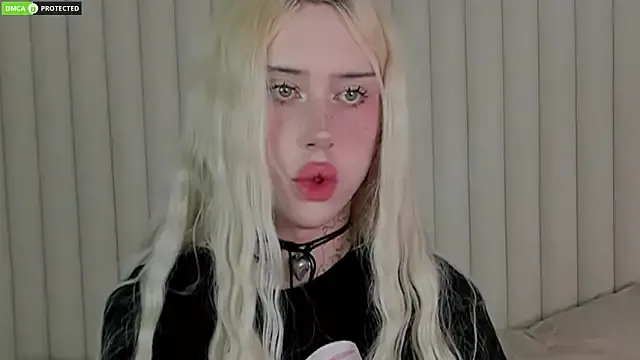 Yui-Ch – webcam model profile photo Image 7