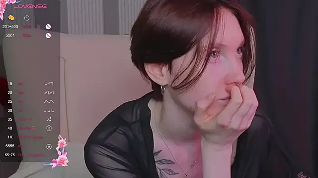 oxo_yuna_oxo – webcam model profile photo Image 19