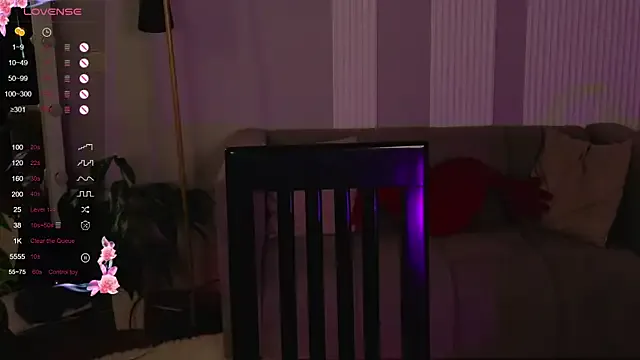 oxo_yuna_oxo – webcam model profile photo Image 8