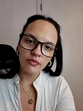 PumaShyXD – webcam model profile photo Image 7