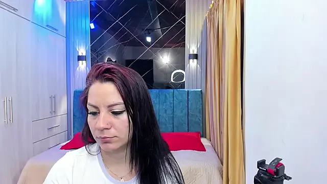 Julia_Ahnn Image 10