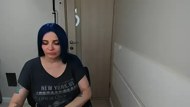 oxo_yuna_oxo – webcam model profile photo Image 3