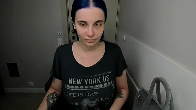 oxo_yuna_oxo – webcam model profile photo Image 5