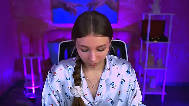 oxo_yuna_oxo – webcam model profile photo Image 17