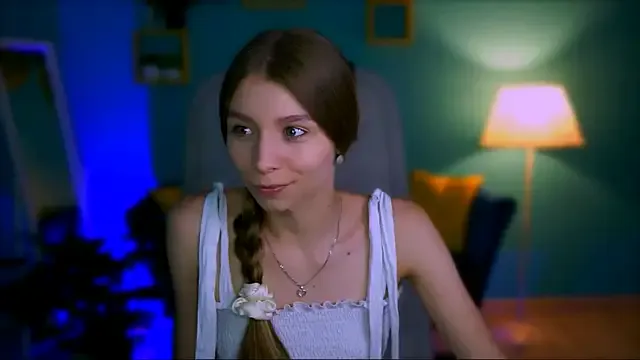 oxo_yuna_oxo – webcam model profile photo Image 3