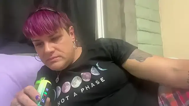 oxo_yuna_oxo – webcam model profile photo Image 3