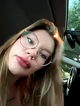 dirtypub – webcam model profile photo Image 9