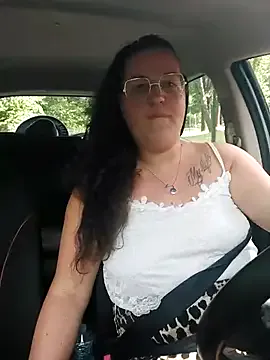 roouse – webcam model profile photo Image 4