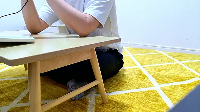 roouse – webcam model profile photo Image 17