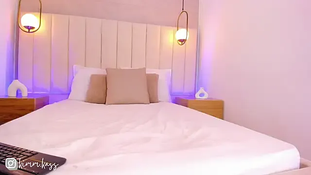 oxo_yuna_oxo – webcam model profile photo Image 8